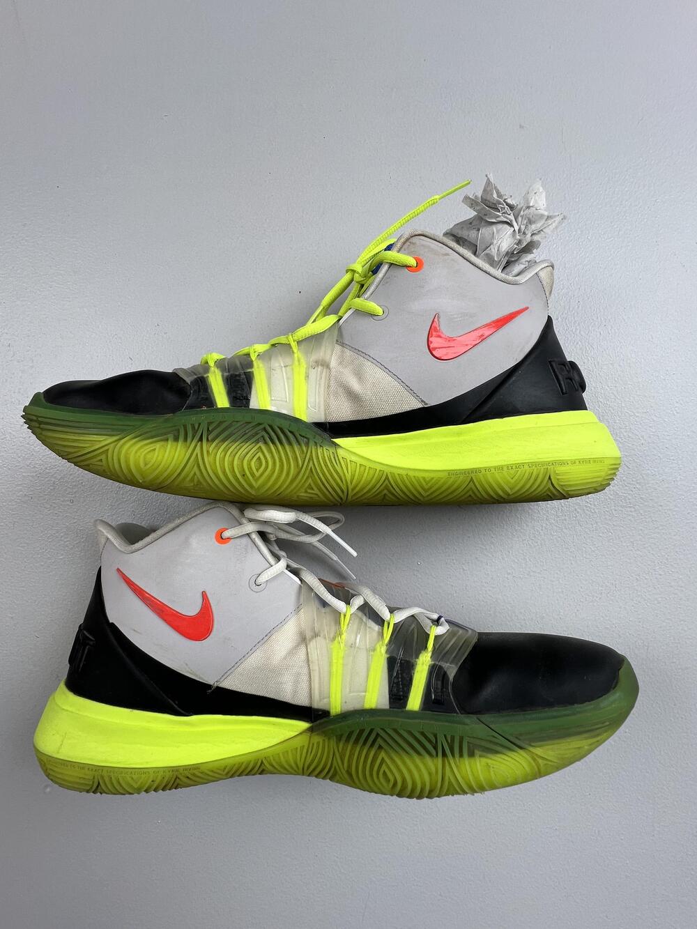 Nike Kyrie Infinity Shoes Mens Size 14 Multicolor Basketball Mid Top CZ0204-101